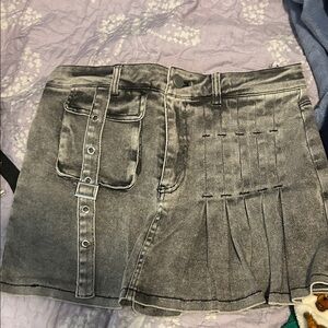 Stylish Gray Denim Skirt with Pocket Detail